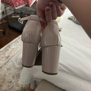 Bandolino heels nude